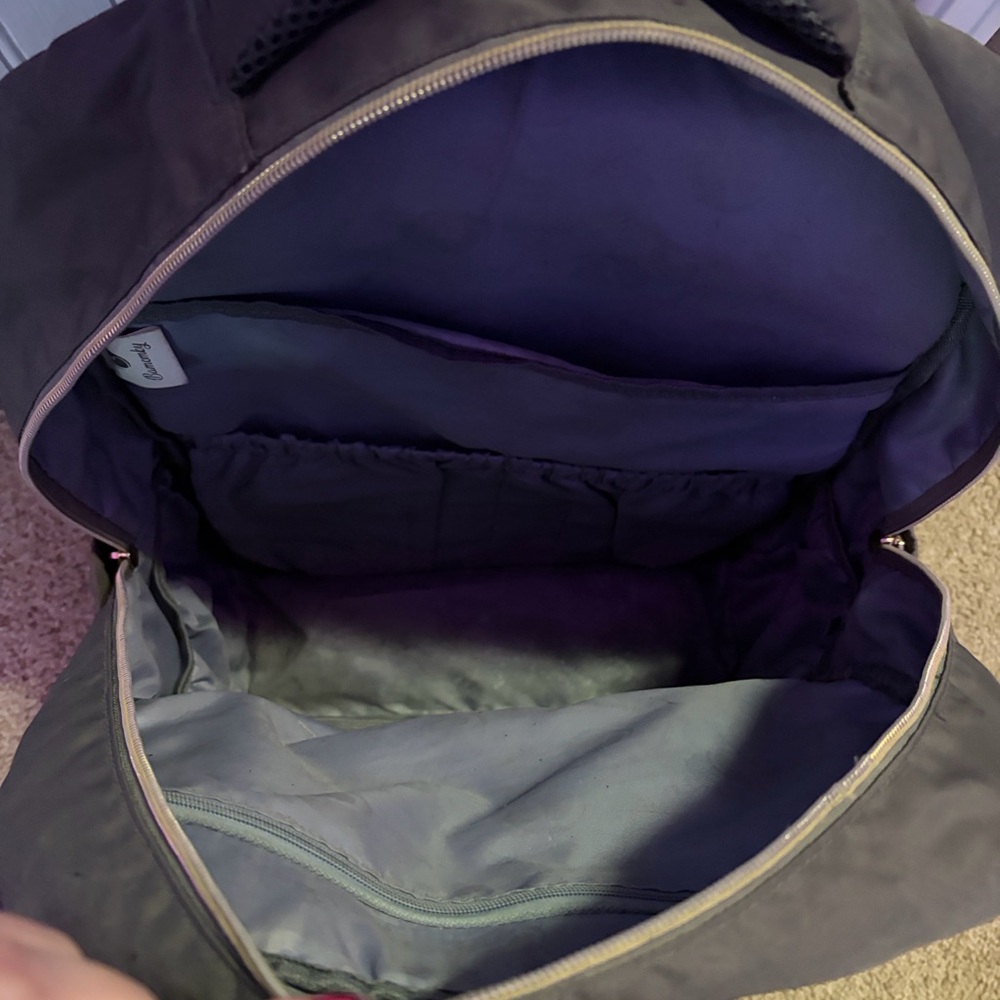 Stylish Grey Backpack - Picture 5 of 9